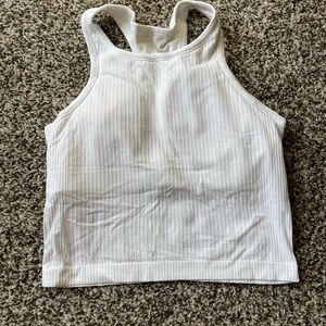 Lululemon ebb to street crop